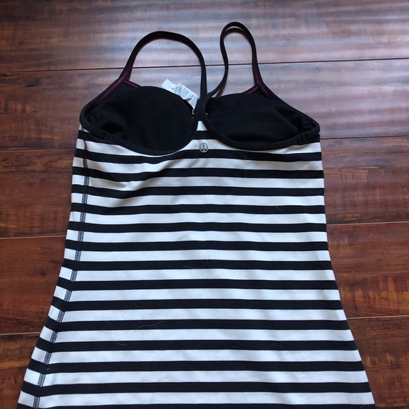 Lululemon size 6 tank top - Picture 2 of 5